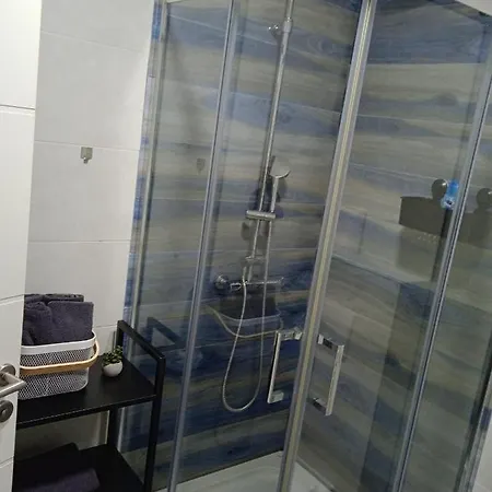 Citystay - Modern With Garage Apartment *